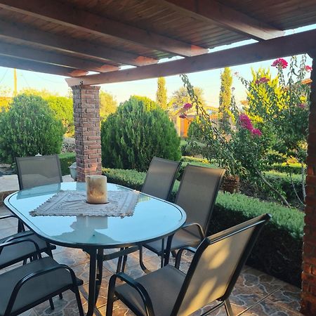 Guesthouse Petrothalassa Porto Heli Dış mekan fotoğraf